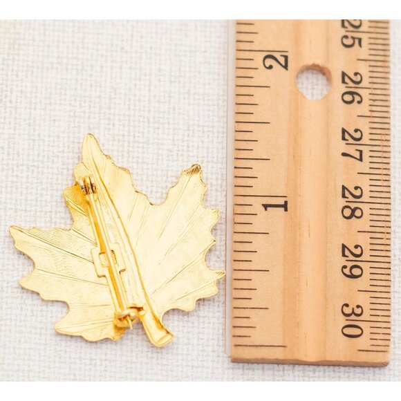 Vintage Art Nouveau Gold Tone Maple Leaf Brooch - A11 - Picture 2 of 2